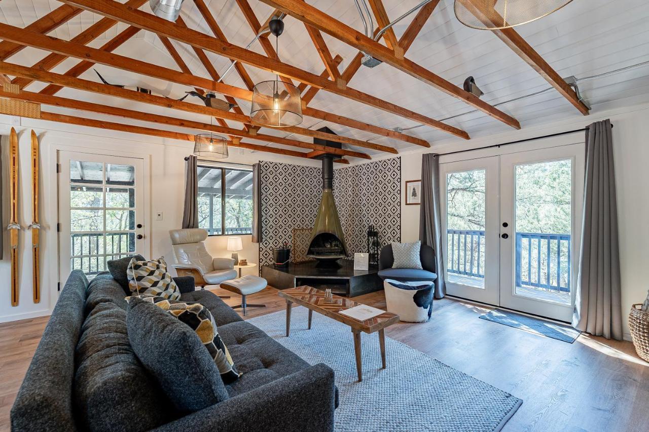 Villa The Pine House - Cozy Mid-Century Modern, Pet-Friendly Extérieur photo