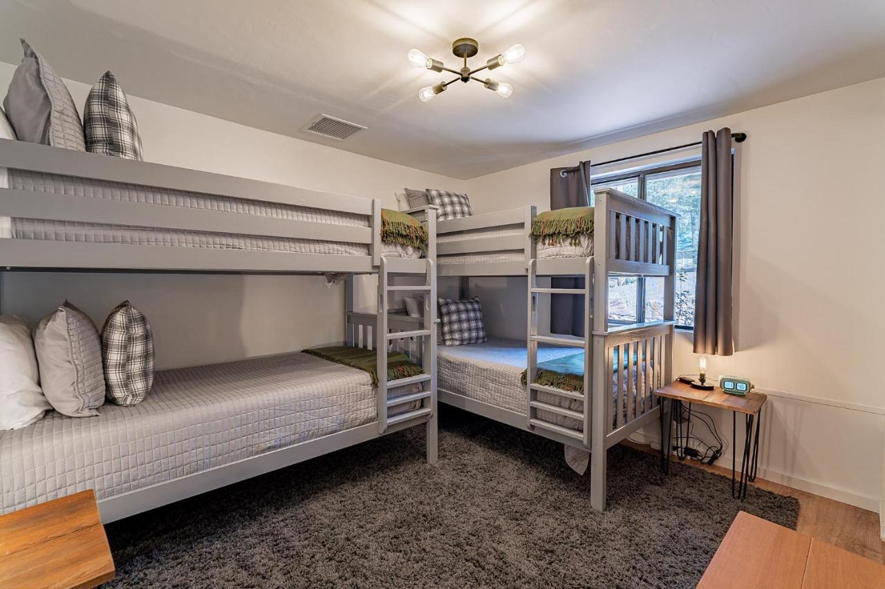 Villa The Pine House - Cozy Mid-Century Modern, Pet-Friendly Extérieur photo