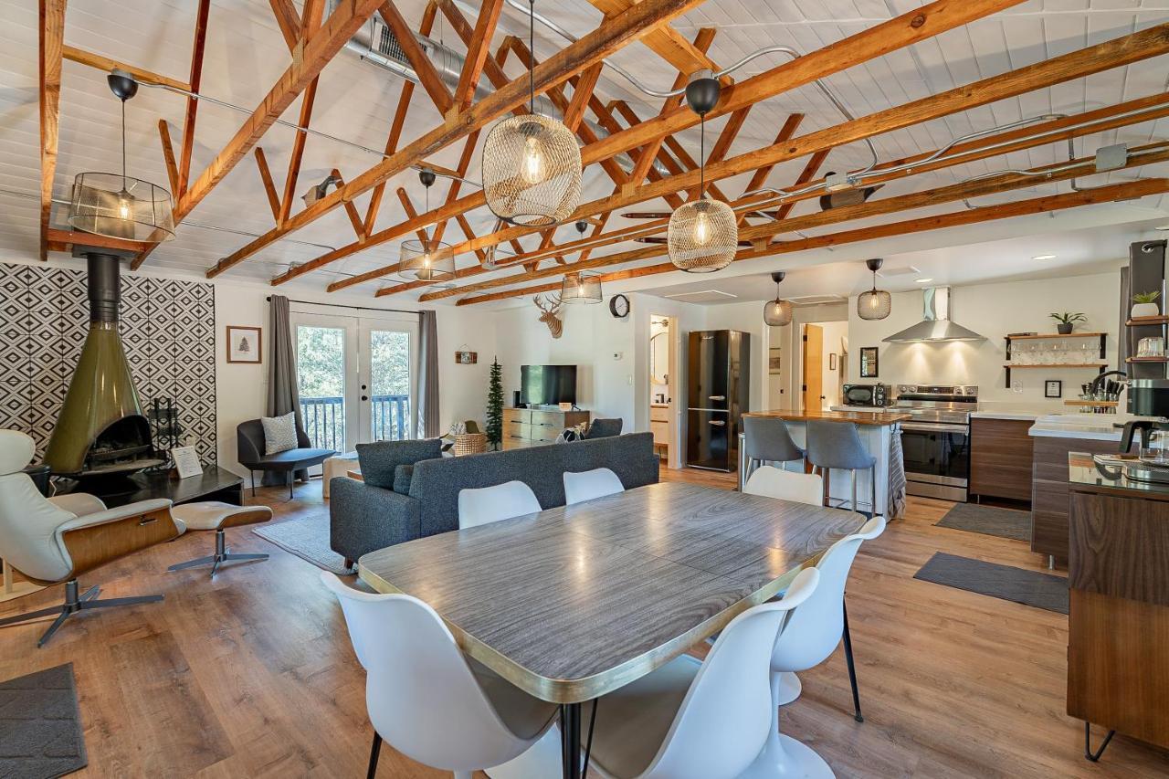 Villa The Pine House - Cozy Mid-Century Modern, Pet-Friendly Extérieur photo