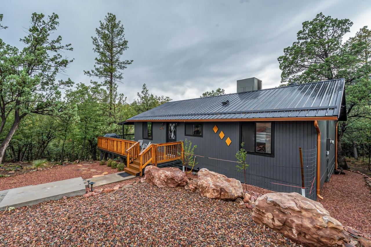 Villa The Pine House - Cozy Mid-Century Modern, Pet-Friendly Extérieur photo